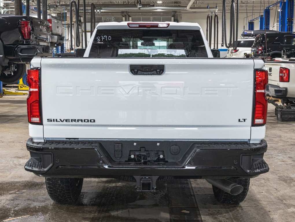 Chevrolet SILVERADO 2500 HD  2025 à St-Jérôme, Québec - 8 - w1024h768px