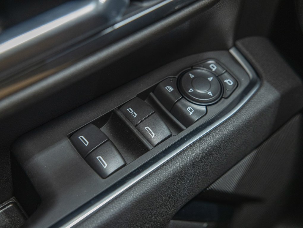 Chevrolet SILVERADO 2500 HD  2025 à St-Jérôme, Québec - 29 - w1024h768px