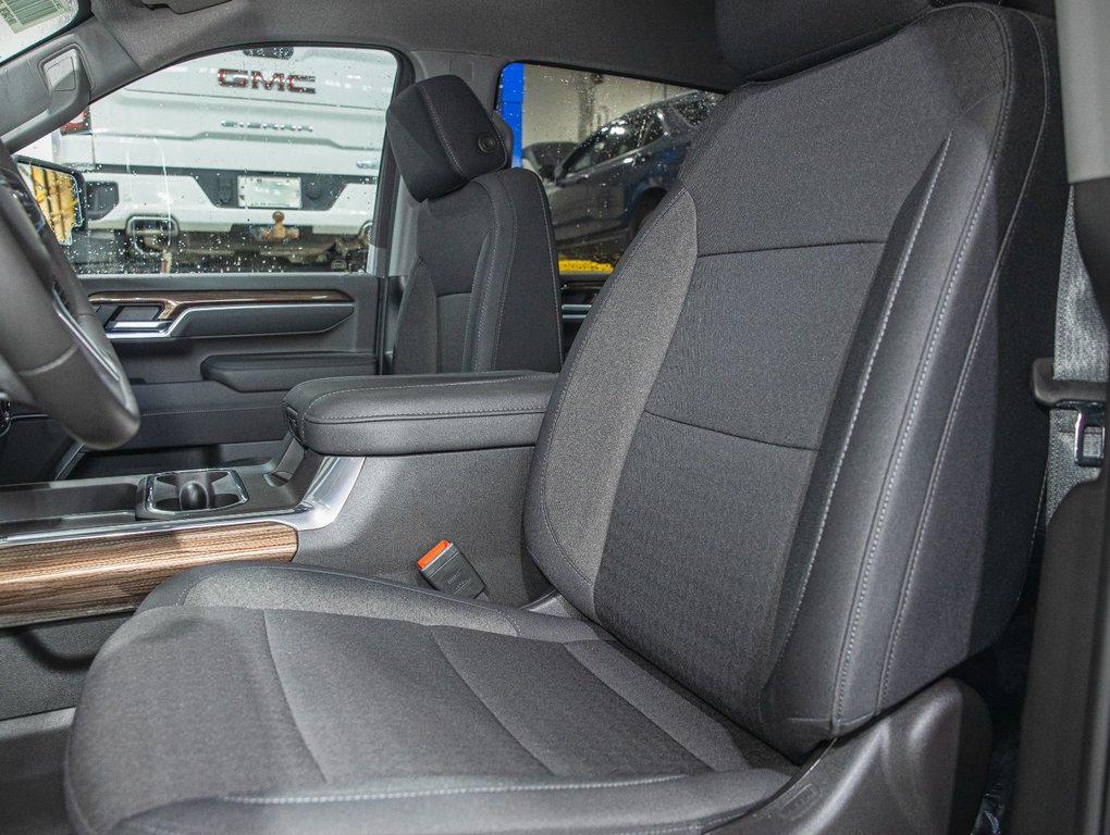 Chevrolet SILVERADO 2500 HD  2025 à St-Jérôme, Québec - 11 - w1024h768px