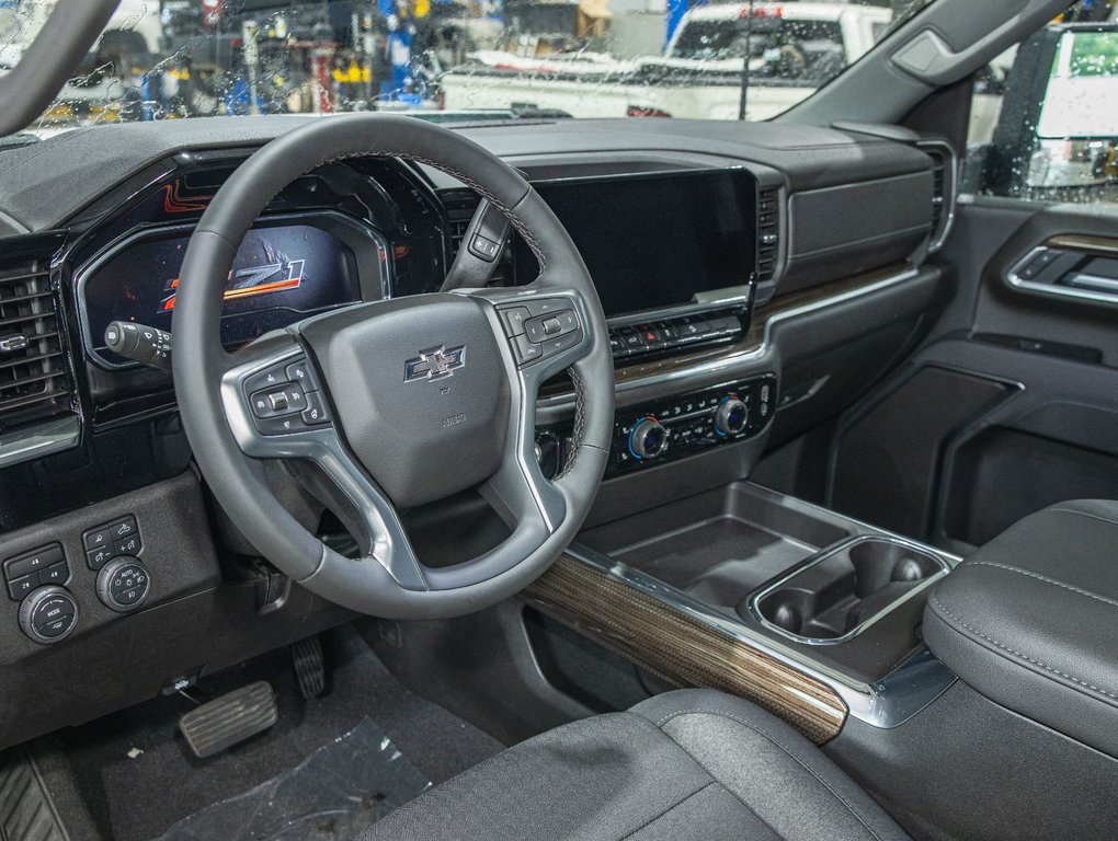 Chevrolet SILVERADO 2500 HD  2025 à St-Jérôme, Québec - 12 - w1024h768px