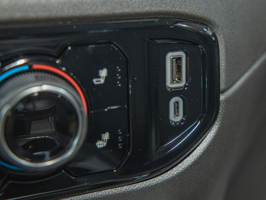 Chevrolet SILVERADO 2500 HD  2025 à St-Jérôme, Québec - 30 - w1024h768px