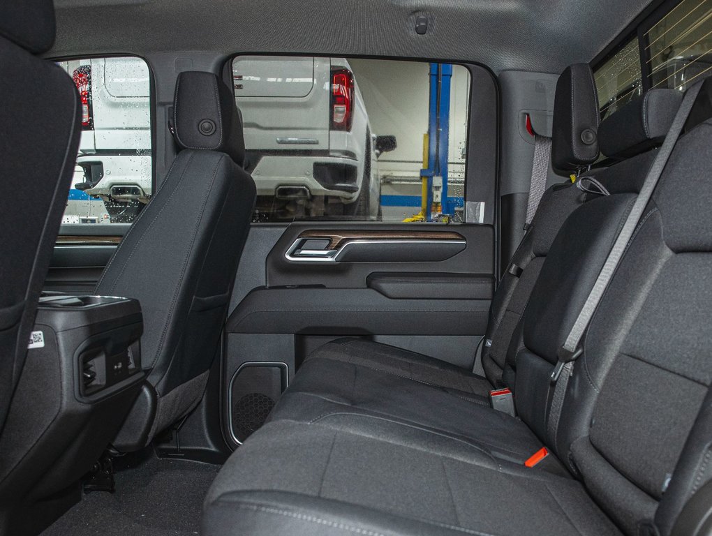 Chevrolet SILVERADO 2500 HD  2025 à St-Jérôme, Québec - 32 - w1024h768px