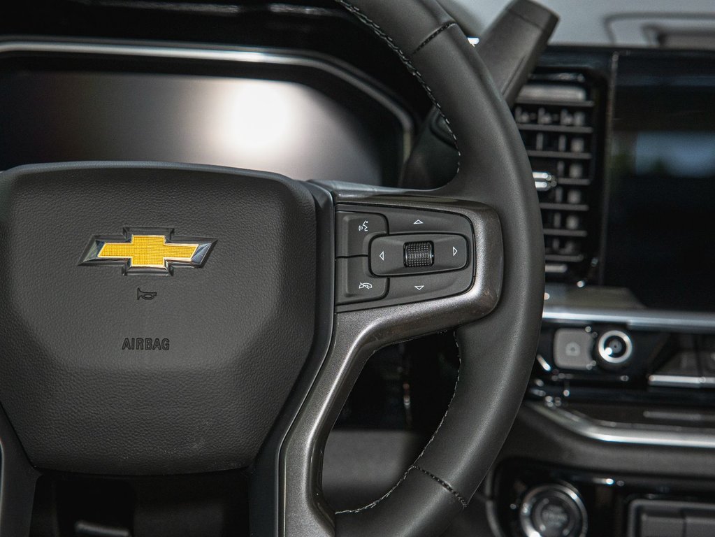2025 Chevrolet SILVERADO 2500 HD in St-Jérôme, Quebec - 15 - w1024h768px