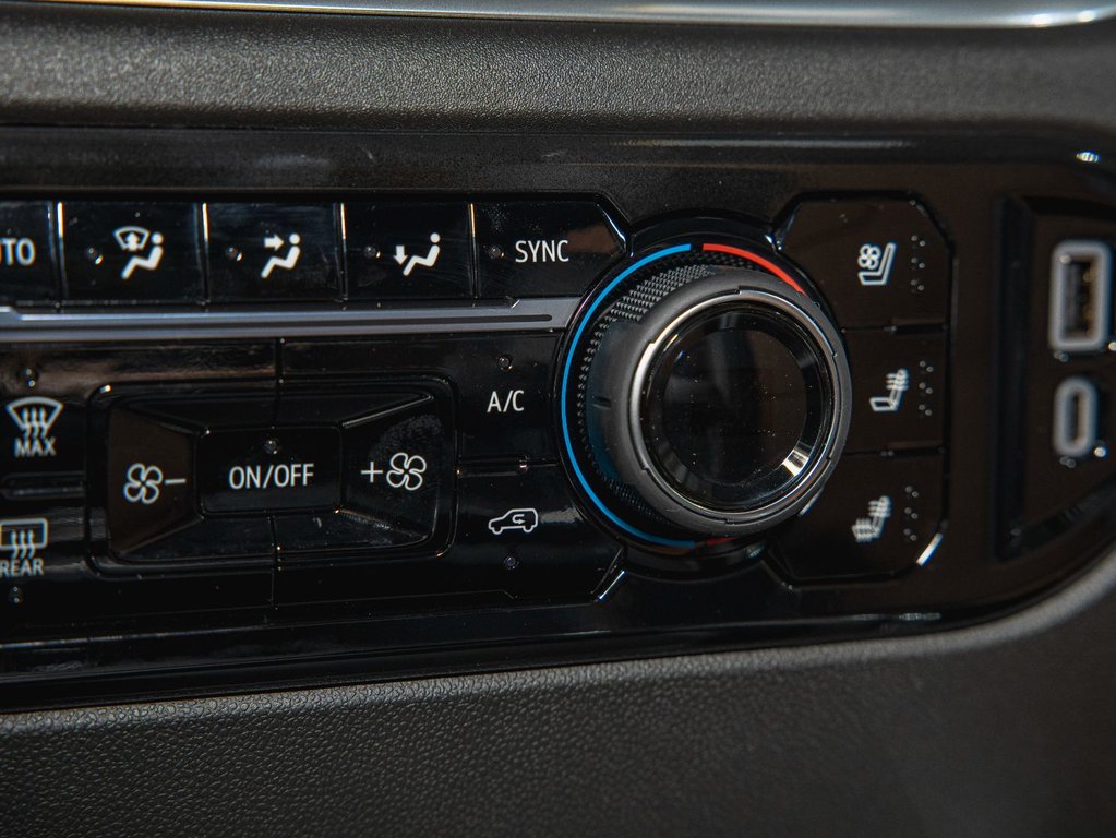 2025 Chevrolet SILVERADO 2500 HD in St-Jérôme, Quebec - 23 - w1024h768px