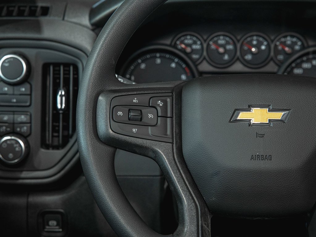 2025 Chevrolet SILVERADO 2500 HD in St-Jérôme, Quebec - 13 - w1024h768px
