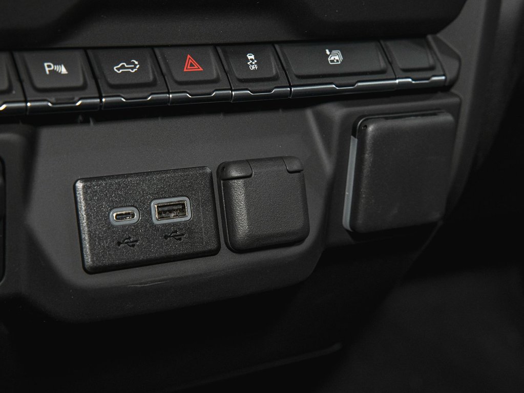2025 Chevrolet SILVERADO 2500 HD in St-Jérôme, Quebec - 25 - w1024h768px