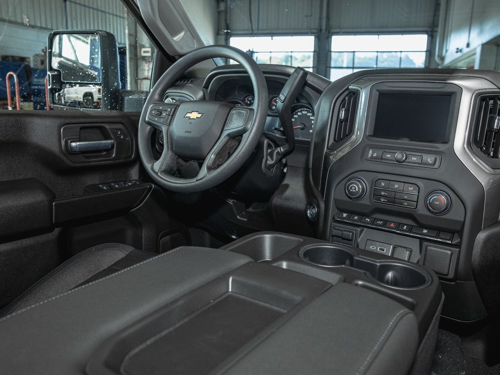 2025 Chevrolet SILVERADO 2500 HD in St-Jérôme, Quebec - 26 - w1024h768px