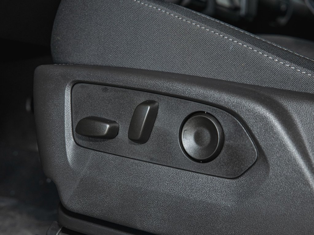 2025 Chevrolet SILVERADO 2500 HD in St-Jérôme, Quebec - 23 - w1024h768px