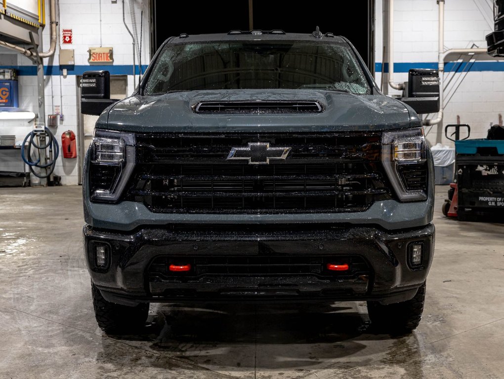 2026 Chevrolet Silverado 2500 HD in St-Jérôme, Quebec - 2 - w1024h768px