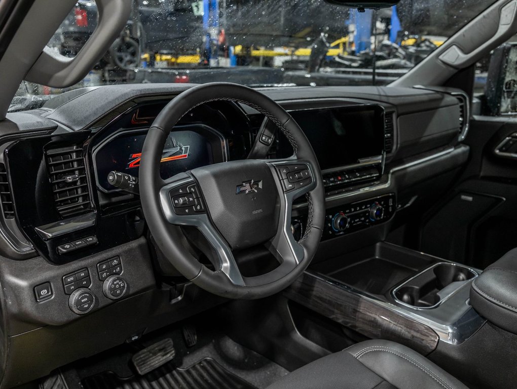 2026 Chevrolet Silverado 2500 HD in St-Jérôme, Quebec - 12 - w1024h768px