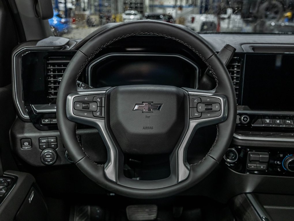2026 Chevrolet Silverado 2500 HD in St-Jérôme, Quebec - 13 - w1024h768px