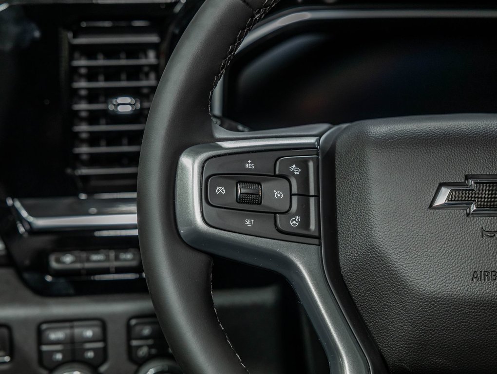 2026 Chevrolet Silverado 2500 HD in St-Jérôme, Quebec - 15 - w1024h768px
