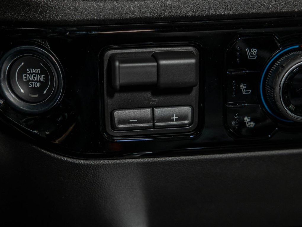 2026 Chevrolet Silverado 2500 HD in St-Jérôme, Quebec - 27 - w1024h768px