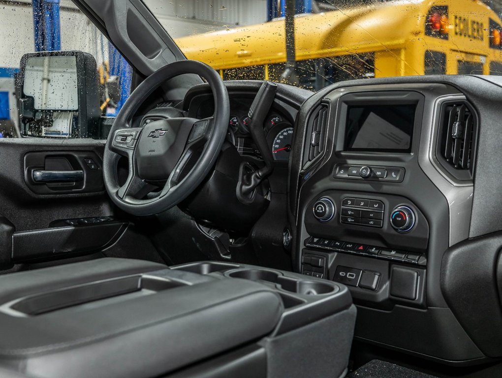 2026 Chevrolet Silverado 2500 HD in St-Jérôme, Quebec - 27 - w1024h768px