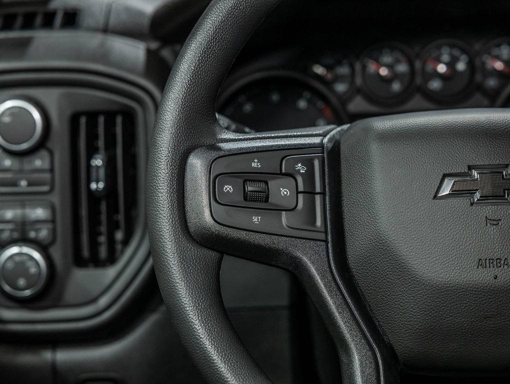 2026 Chevrolet Silverado 2500 HD in St-Jérôme, Quebec - 13 - w1024h768px