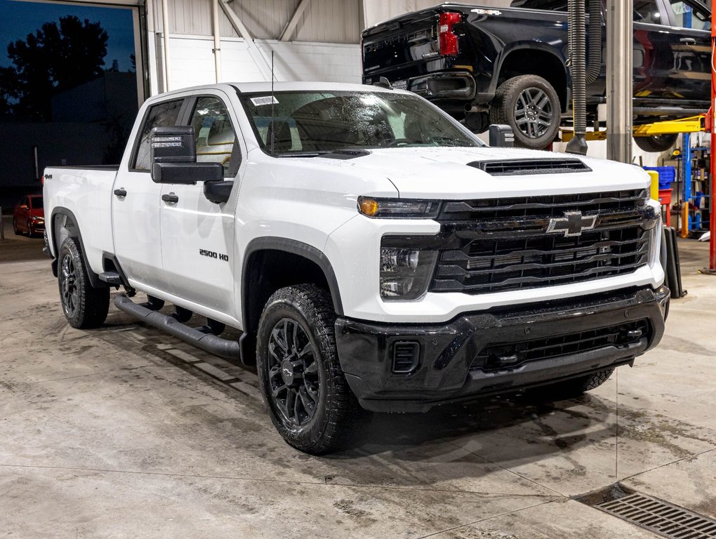 2026 Chevrolet Silverado 2500 HD in St-Jérôme, Quebec - 9 - w1024h768px