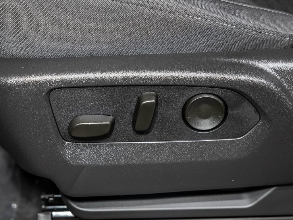 2026 Chevrolet Silverado 2500 HD in St-Jérôme, Quebec - 24 - w1024h768px