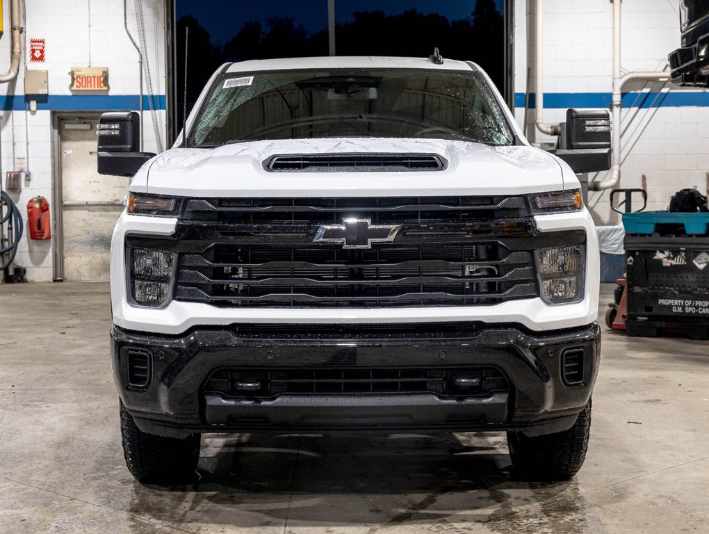 2026 Chevrolet Silverado 2500 HD in St-Jérôme, Quebec - 2 - w1024h768px