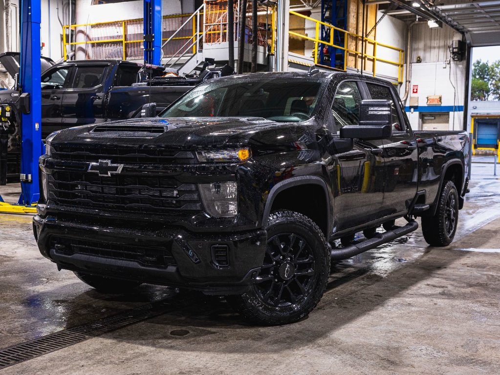2026 Chevrolet Silverado 2500 HD in St-Jérôme, Quebec - 1 - w1024h768px