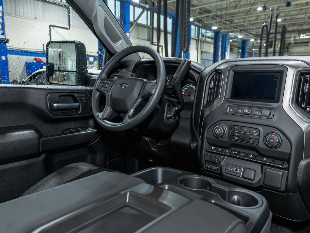 2026 Chevrolet Silverado 2500 HD in St-Jérôme, Quebec - 26 - w1024h768px