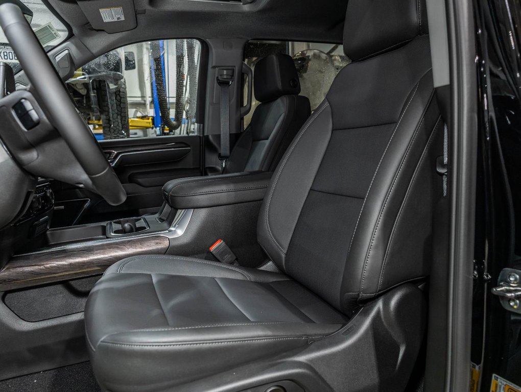 2026 Chevrolet Silverado 2500 HD in St-Jérôme, Quebec - 11 - w1024h768px