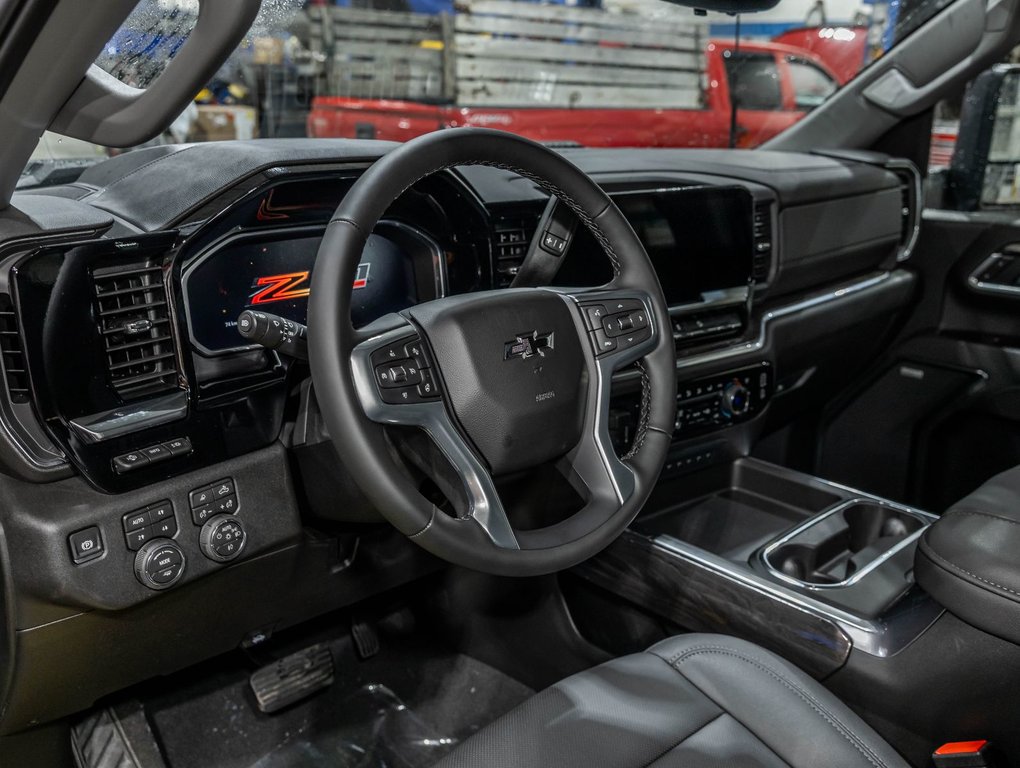 2026 Chevrolet Silverado 2500 HD in St-Jérôme, Quebec - 12 - w1024h768px