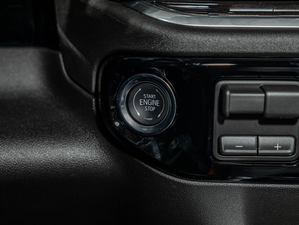 2026 Chevrolet Silverado 2500 HD in St-Jérôme, Quebec - 23 - w1024h768px
