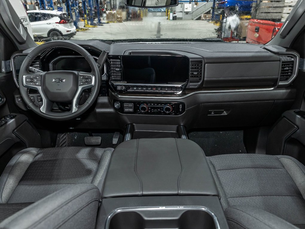 Chevrolet Silverado 2500 HD  2026 à St-Jérôme, Québec - 4 - w1024h768px