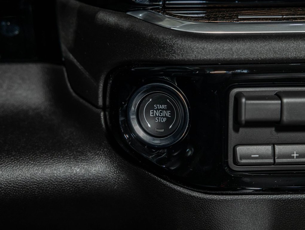 Chevrolet Silverado 2500 HD  2026 à St-Jérôme, Québec - 22 - w1024h768px