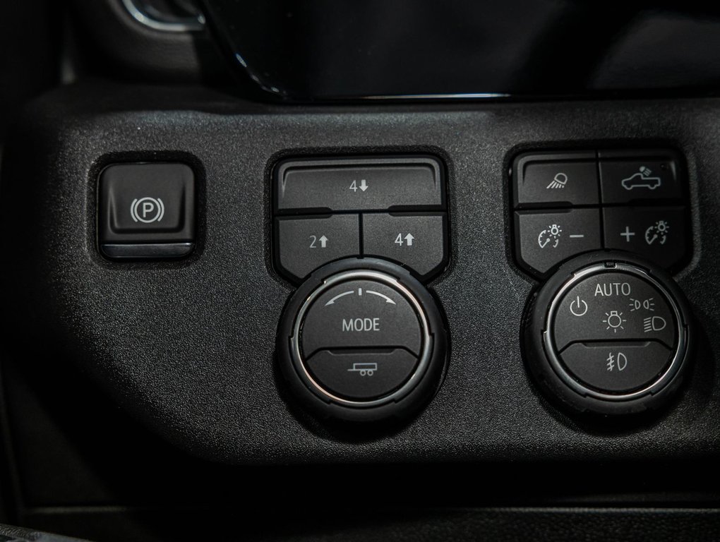 2026 Chevrolet Silverado 2500 HD in St-Jérôme, Quebec - 25 - w1024h768px
