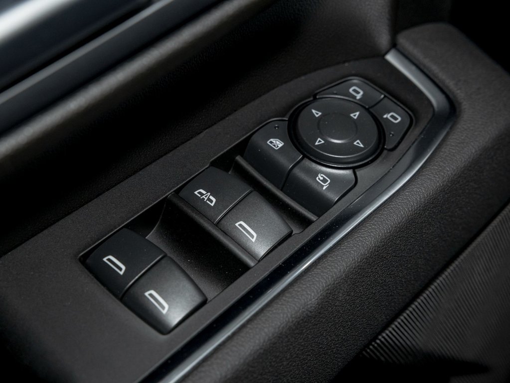 2026 Chevrolet Silverado 2500 HD in St-Jérôme, Quebec - 26 - w1024h768px