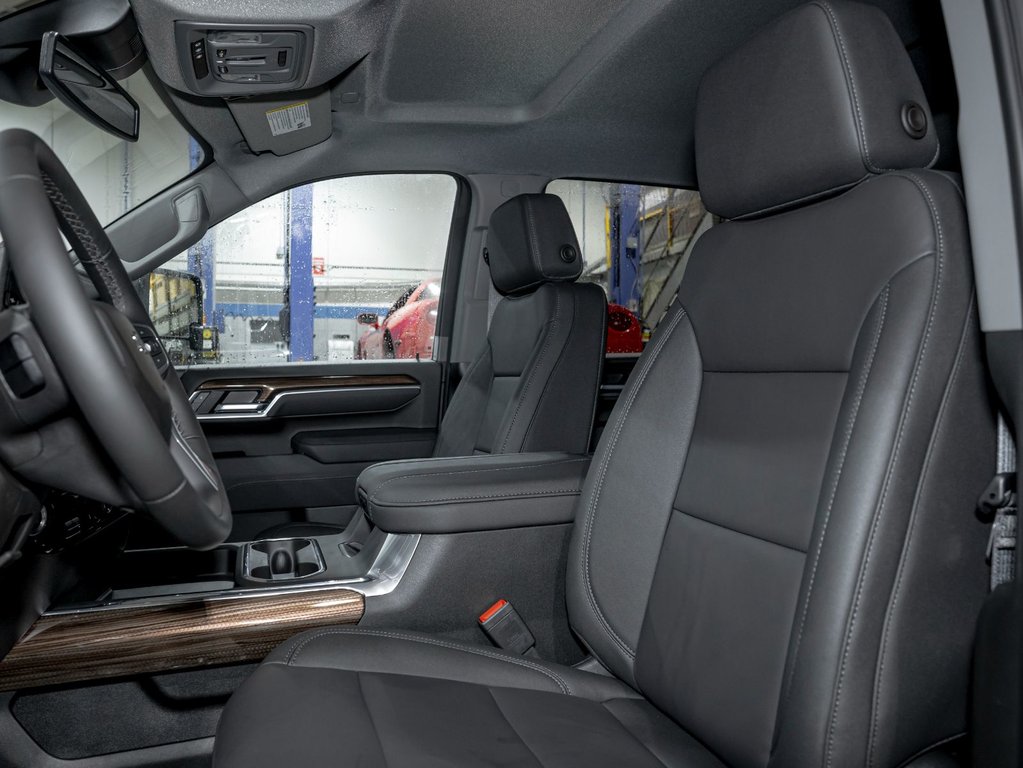 2026 Chevrolet Silverado 2500 HD in St-Jérôme, Quebec - 11 - w1024h768px