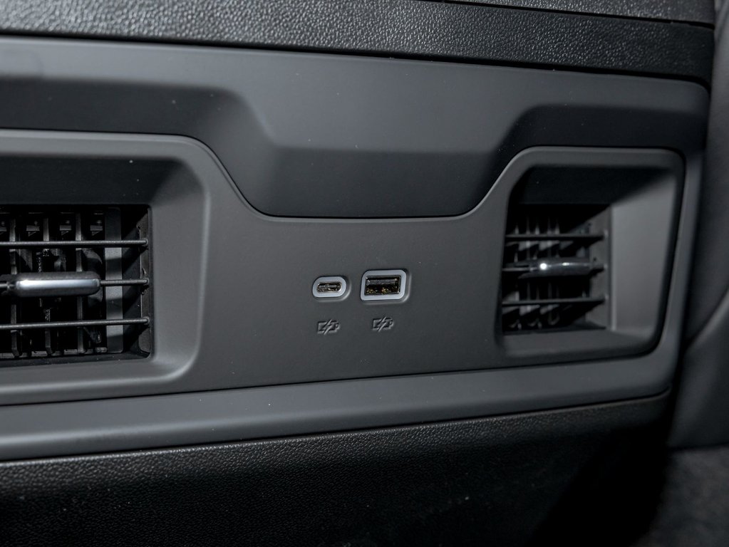 2026 Chevrolet Silverado 2500 HD in St-Jérôme, Quebec - 31 - w1024h768px