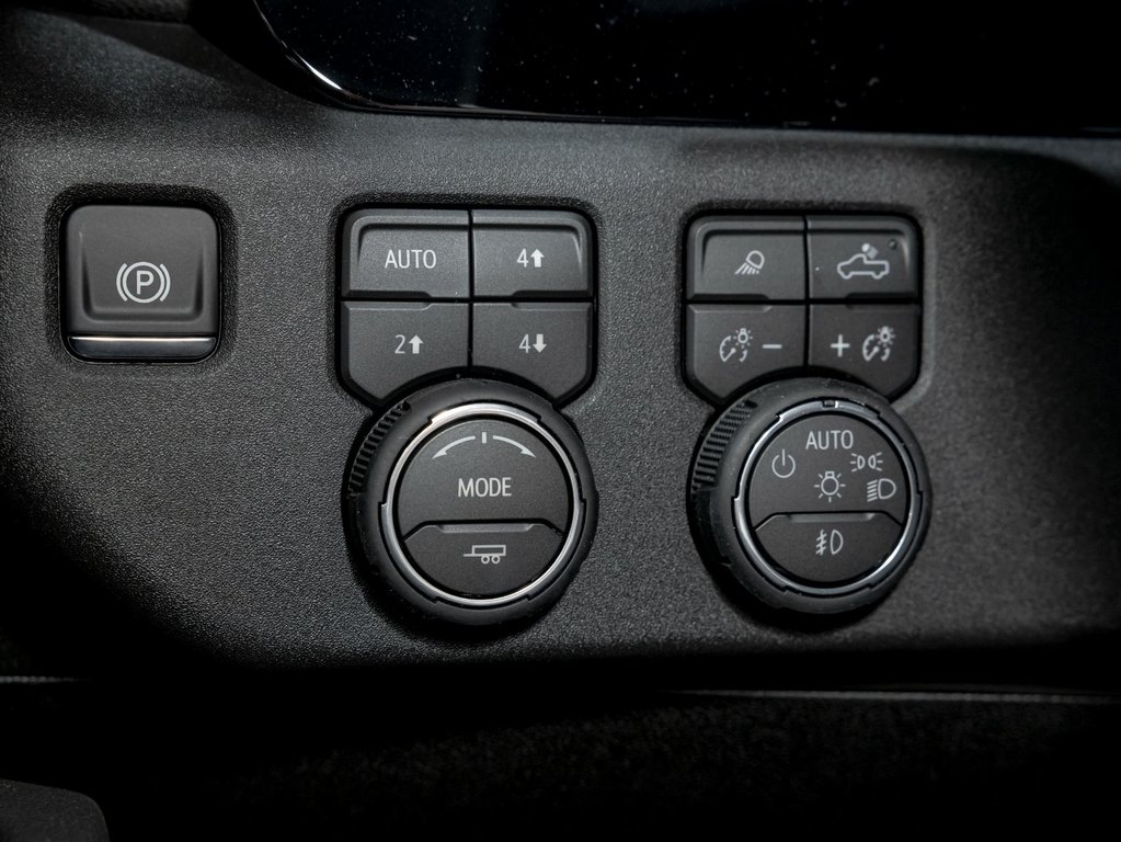 2026 Chevrolet Silverado 2500 HD in St-Jérôme, Quebec - 23 - w1024h768px