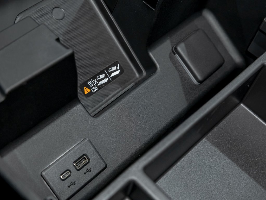 2026 Chevrolet Silverado 2500 HD in St-Jérôme, Quebec - 27 - w1024h768px