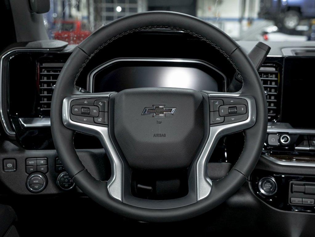 2026 Chevrolet Silverado 2500 HD in St-Jérôme, Quebec - 13 - w1024h768px