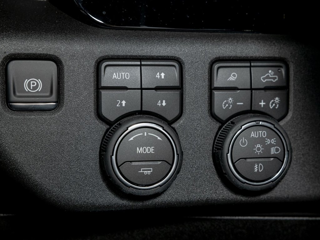 2026 Chevrolet Silverado 2500 HD in St-Jérôme, Quebec - 23 - w1024h768px