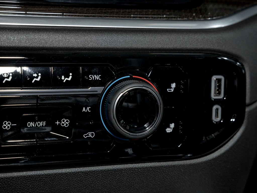 2026 Chevrolet Silverado 2500 HD in St-Jérôme, Quebec - 22 - w1024h768px