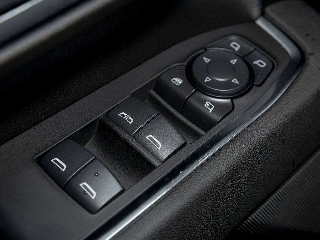 2026 Chevrolet Silverado 2500 HD in St-Jérôme, Quebec - 26 - w1024h768px