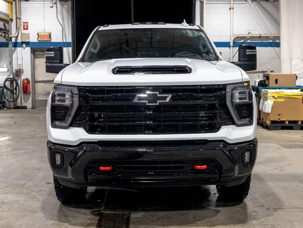 2026 Chevrolet Silverado 2500 HD in St-Jérôme, Quebec - 2 - w1024h768px