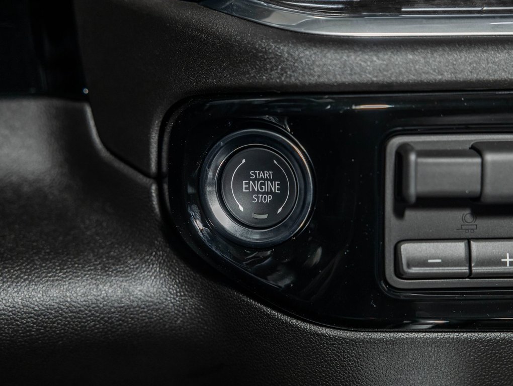 2026 Chevrolet Silverado 2500 HD in St-Jérôme, Quebec - 23 - w1024h768px