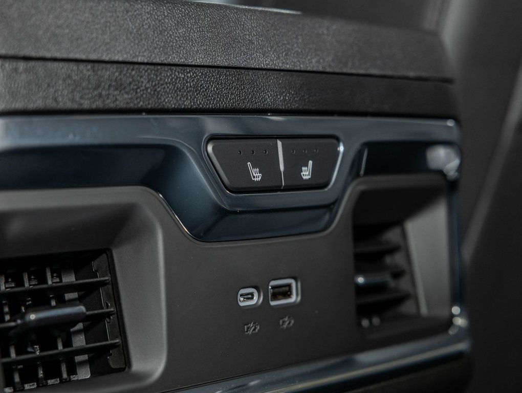 2026 Chevrolet Silverado 2500 HD in St-Jérôme, Quebec - 34 - w1024h768px