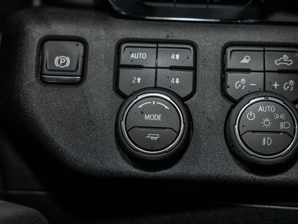 2026 Chevrolet Silverado 2500 HD in St-Jérôme, Quebec - 26 - w1024h768px