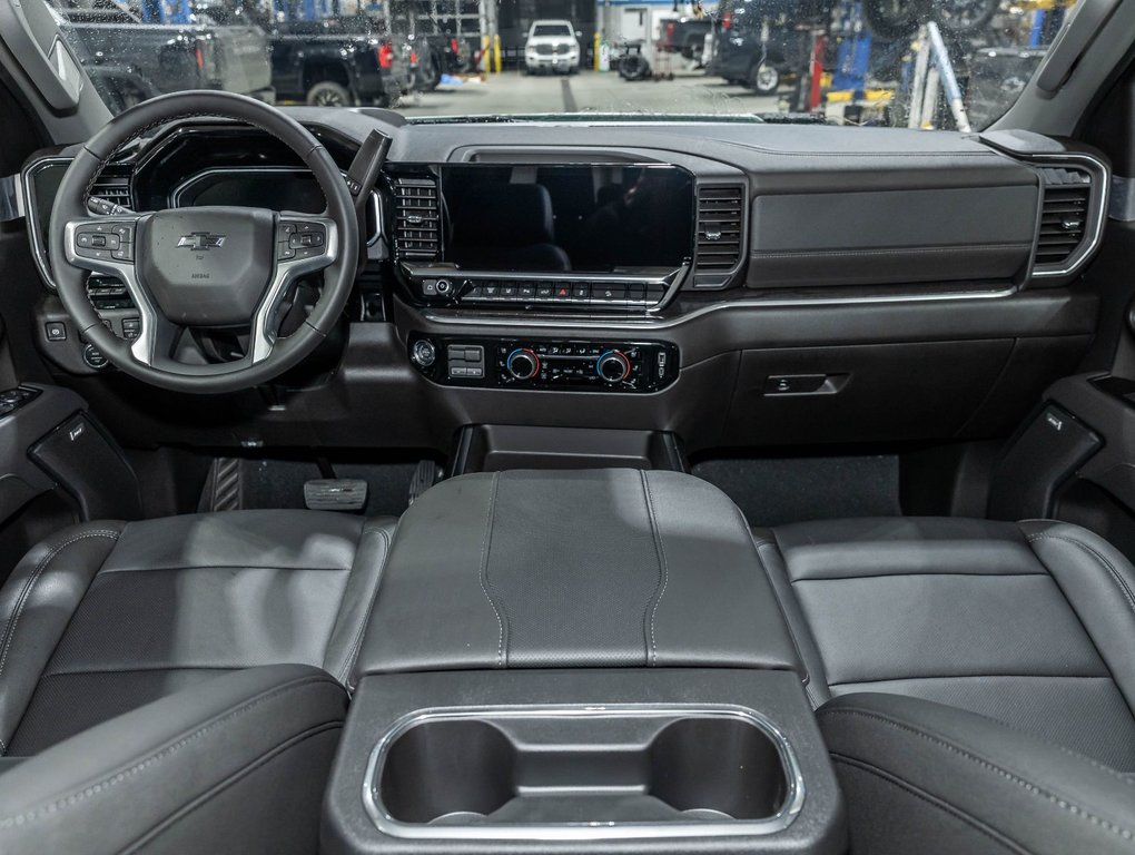 2026 Chevrolet Silverado 2500 HD in St-Jérôme, Quebec - 4 - w1024h768px