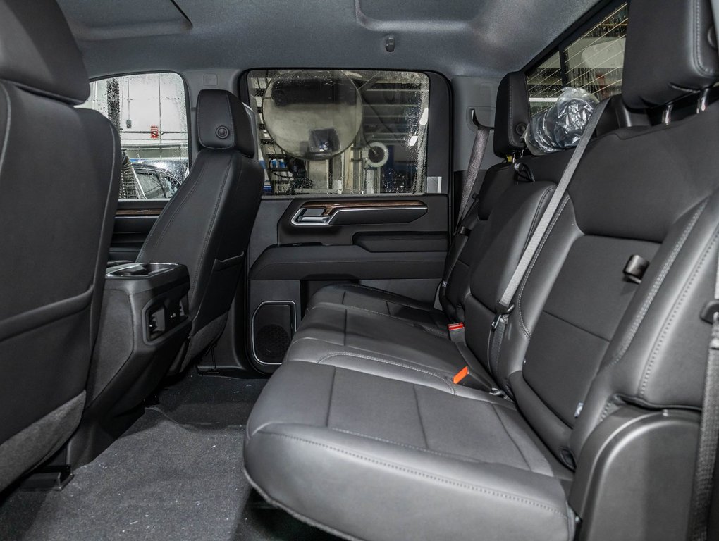 2026 Chevrolet Silverado 2500 HD in St-Jérôme, Quebec - 31 - w1024h768px