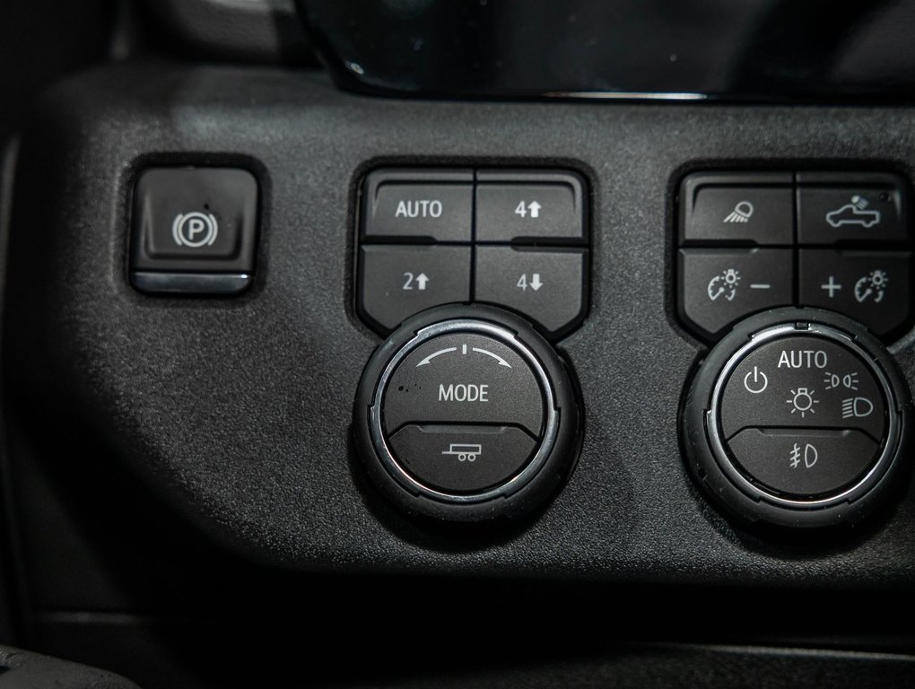 2026 Chevrolet Silverado 2500 HD in St-Jérôme, Quebec - 24 - w1024h768px