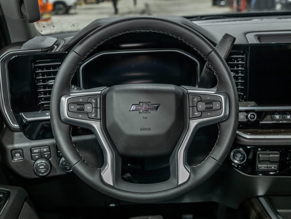 2026 Chevrolet Silverado 2500 HD in St-Jérôme, Quebec - 13 - w1024h768px
