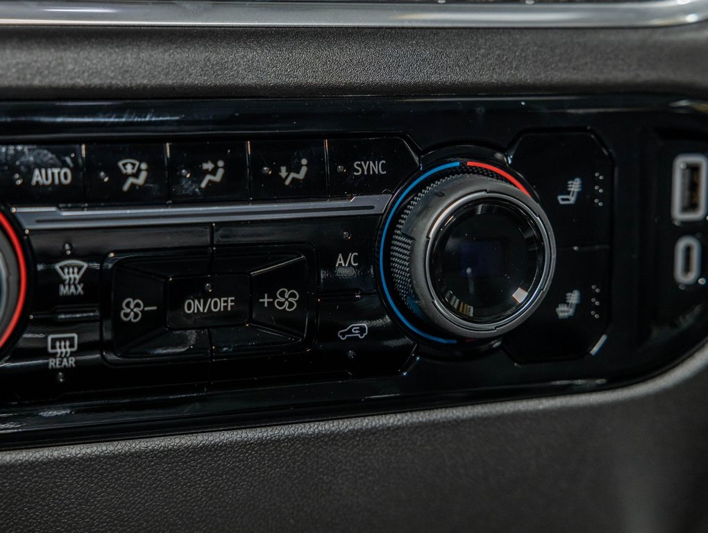 2026 Chevrolet Silverado 2500 HD in St-Jérôme, Quebec - 23 - w1024h768px