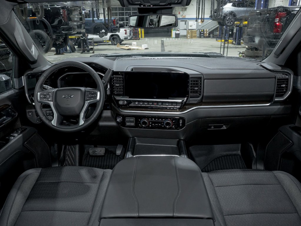 2026 Chevrolet Silverado 2500 HD in St-Jérôme, Quebec - 4 - w1024h768px