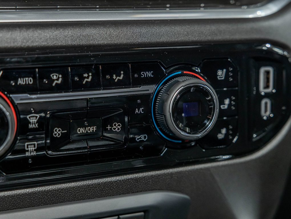 2026 Chevrolet Silverado 2500 HD in St-Jérôme, Quebec - 25 - w1024h768px